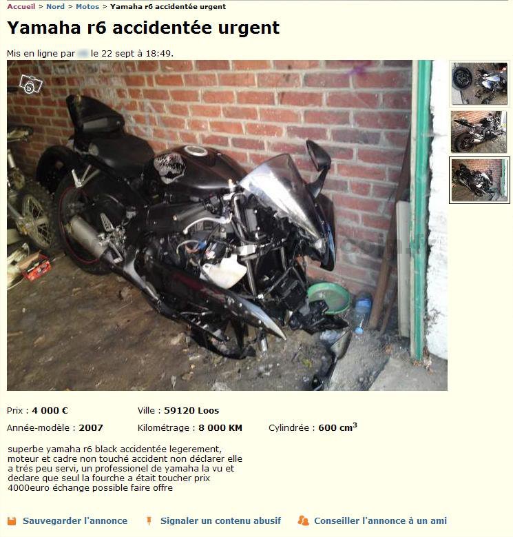 Moto légèrement accidentée