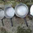 Une Paire de Casseroles